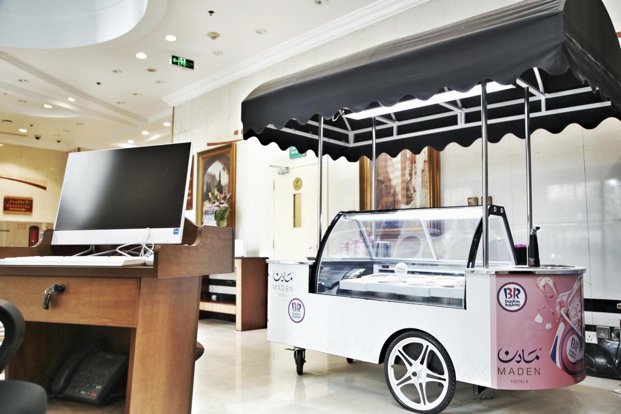Hotel Maden Alrawda Medyna Zewnętrze zdjęcie A Baskin Robbins cart in Dubai