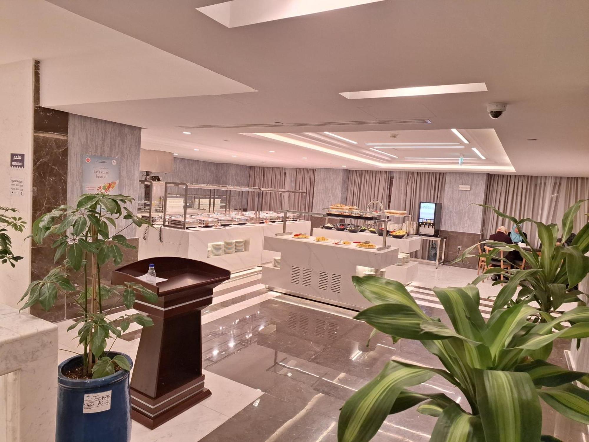 Hotel Maden Alrawda Medyna Zewnętrze zdjęcie The lounge at the airport