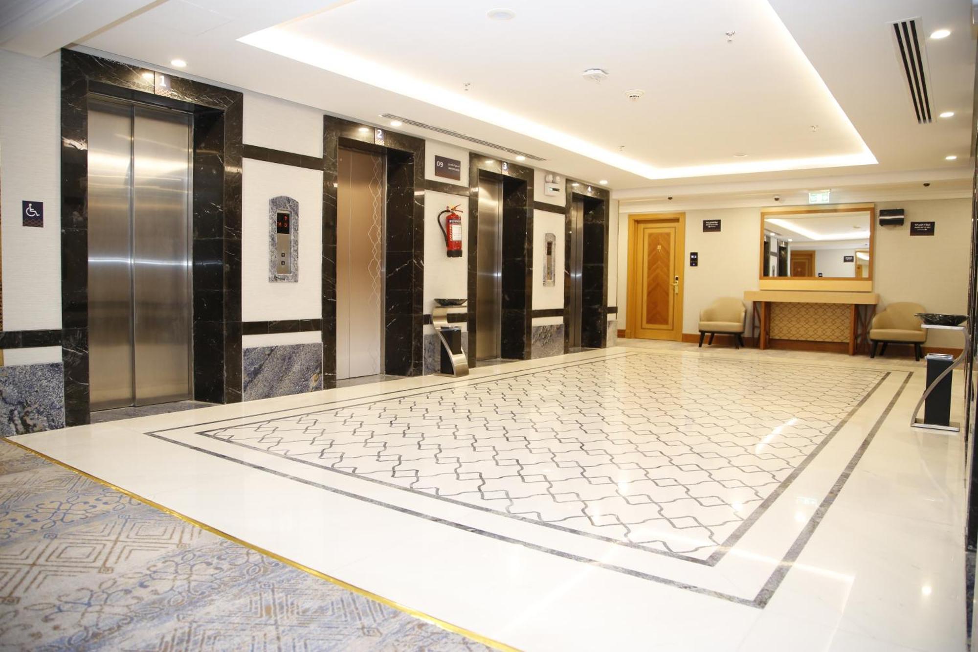 Hotel Maden Alrawda Medyna Zewnętrze zdjęcie The lobby of the hotel